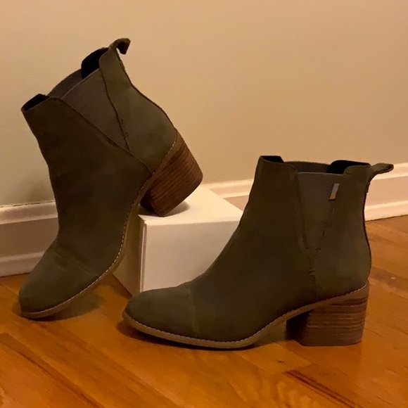 Toms Shoes - TOMS Esme Boots Size 8